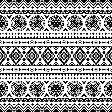 Seamless ethnic pattern with abstract geometric ornament. Tribal vector. Illustrazione stock