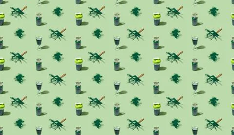 Seamless isometric pattern made of green spirulina algae powder and drinks. H Stock Photos