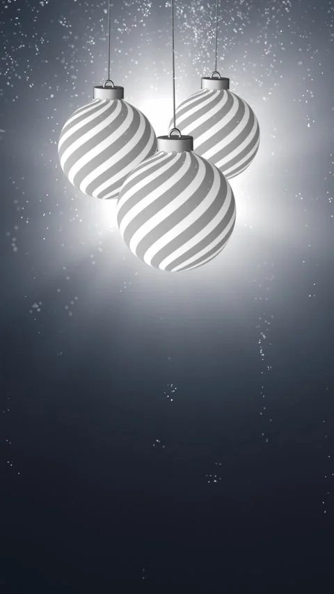 Seamless loop baubles swinging on winter sky vertical background 库存影片 339713964