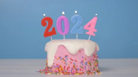 Seamless loop of candle number 2024 on cake for happy new year celebrate party 動画素材 252578145