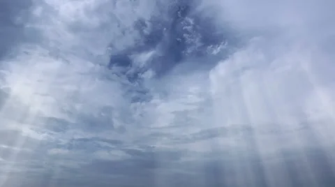 Seamless loop of clouds and rays. Time-lapse motion background 1080p 스톡 동영상 32168229