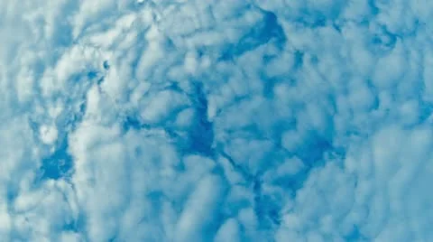 Seamless loop of clouds. Time-lapse motion background 1080p Video stock 21996014
