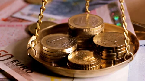 Seamless loop of Euro notes and coins Stock Footage 954917