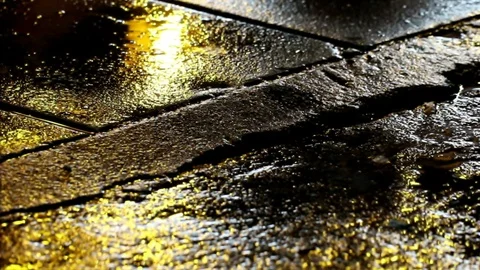 Seamless loop of warning light reflection on wet street Video stock 90504133