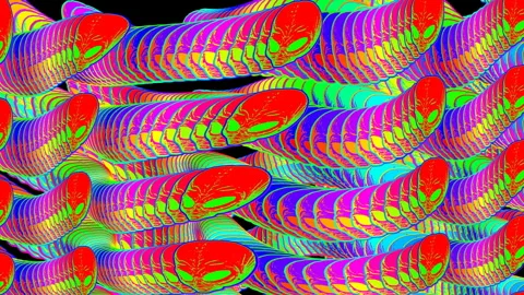 Seamless loopable animation of alien heads cartoon style with echo effect Vidéo 265759980