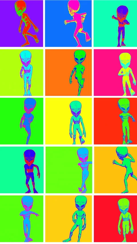 Seamless loopable vertical video  animation of a rainbow grid of scenes of Vidéo 304759502