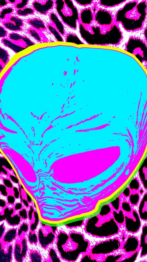 Seamless loopable vertical video  animation of alien head cartoon style with Stockbeeldmateriaal 306300067