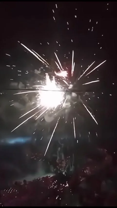 Seamless looping real Fireworks display celebration, Colorful New Year Firework Stock Footage 318074602