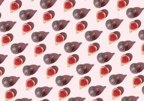 Seamless Pattern of Fresh Figs: Whole and Sliced Fruit on Display Foto stock