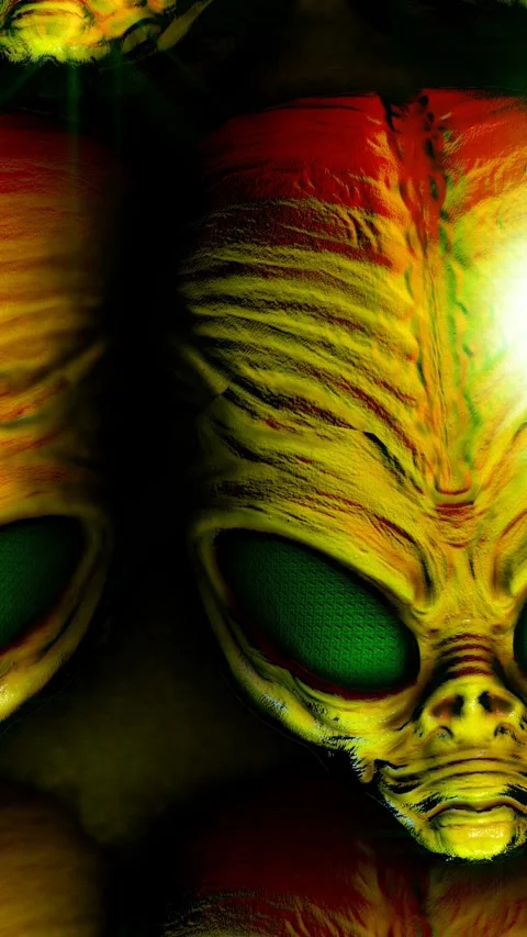 Seamless vertical video loopable animation of a group of metal aliens heads Video stock 318665777