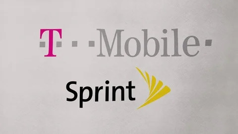 Seamlessly looping flag animation of T-Mobile Sprint Logos as Mergers Vídeo Stock 111318373