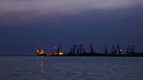 Seaport at night timelapse 動画素材 4639335