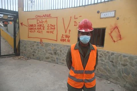 Search continues for boy missing in Venezuela earthquake rubble, Carabellada - 1 Stock Photos