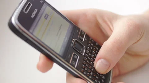 Search on the internet on your mobile (4) Video stock 48629670