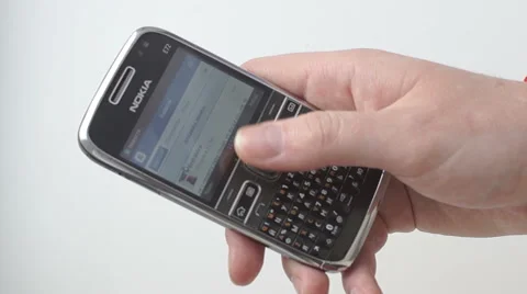 Search on the internet on your mobile (5) 库存影片 48629674