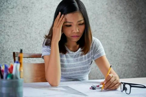 Searching for solution for complex construction Foto stock