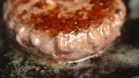 Searing a Beef Patty (Slow Motion) Video stock 330278531