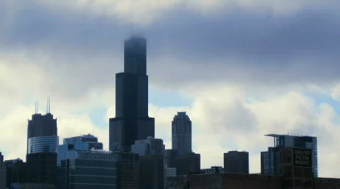 Sears Tower in Clouds 動画素材 101748