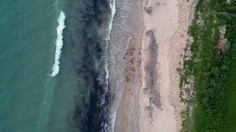 Sea's high tide in slow motion Stock Footage 231991904