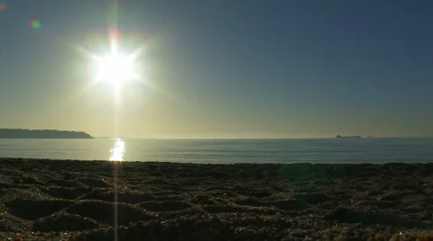 Seascape and sun. Stock-Footage 1007934