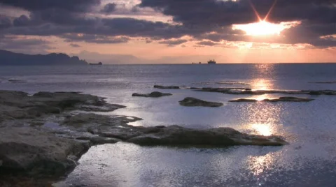 Seascape at sunset Stock-Footage 568352