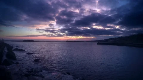 Seascape in the twilight 動画素材 72621314