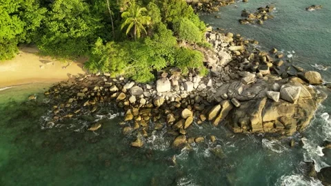 Seashore with large rocks. Drone view Video stock 317563712