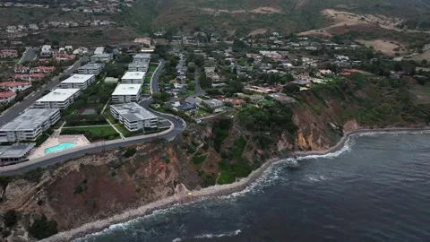Seaside estates and condos along the cliffs of Rancho Palos Verdes, Stock Footage 245966412
