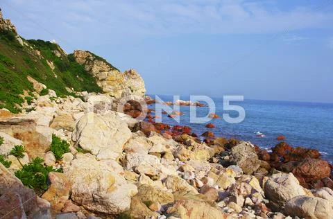 Seaside with great rocks at chinese city Hongkong Stock Photos