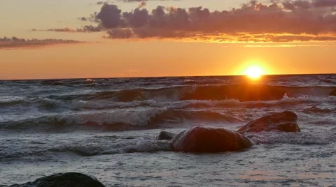 Seaside sunset on Baltic sea 動画素材 67585431