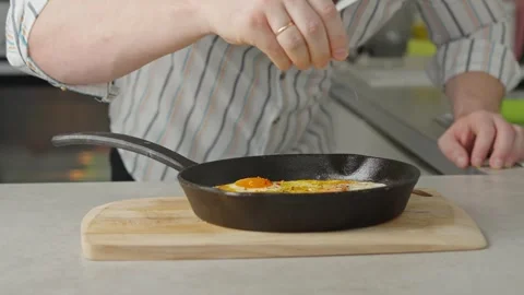 Seasoned omelette Stock Footage 271616633