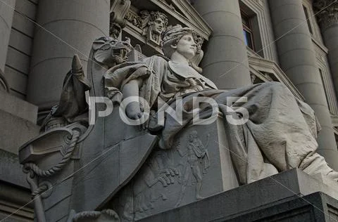 Seated Queen in NYC Stock Photos