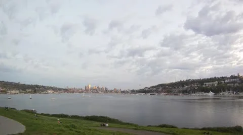 Seattle citys cape time lapse at dawn on a cloudy spring morning 스톡 동영상 10903038
