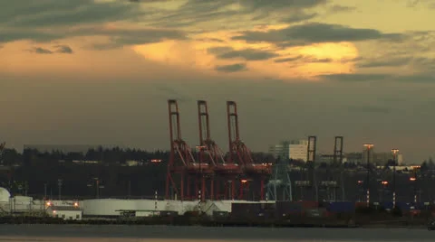 Seattle crane harbour sunset 動画素材 22518266