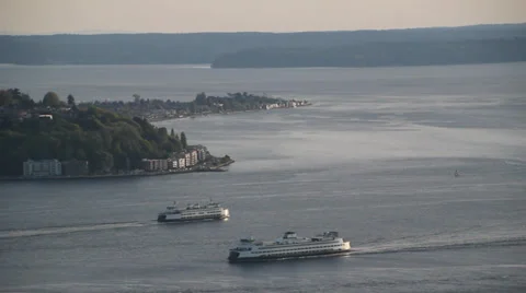 Seattle Ferries crossing in the Harbor Video stock 39412980