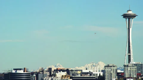 Seattle Space Needle with Cascade Mountains. Stock Footage 62847509