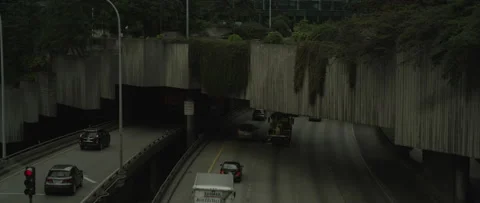 Seattle traffic going under Freeway Park Stockbeeldmateriaal 135475547