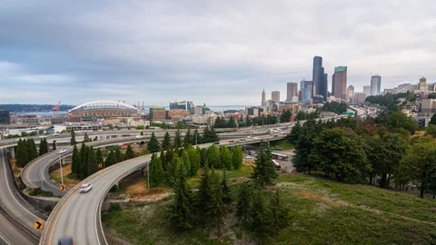 SEATTLE - USA, AUGUST 2017: Traffic in the city at the morning Video stock 79556649
