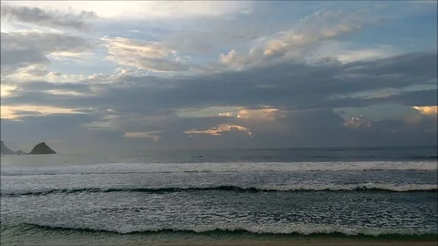 Seawave Video stock 98273755