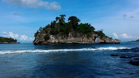 Seawave Video stock 98380662