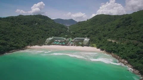 Secluded Tropical Beach With Rainforest Covered Hills in Phuket Thailand 스톡 동영상 65451252