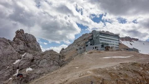 Second intermediate point in Marmolada peak cable car Foto stock