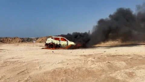 A second Israeli drone bombs a car in Gaza, killing the head of police in the Go Vídeos de archivo 342147528