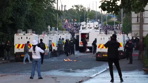 Second night of riots in Belfast after stabbing of a man by a Sudanese national, Video stock 337544795