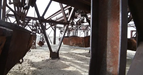 Second station of old Cable Car Chilecito-La Mejicana mine 스톡 동영상 94762449