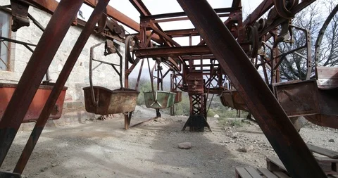 Second station of old Cable Car Chilecito-La Mejicana mine 스톡 동영상 95242092