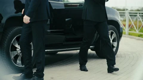 Secret service agents get out of the car. Video stock 202259727
