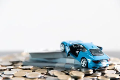 Securing loan for car involves understanding finance options, insurance req.. Foto stock