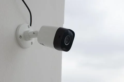 Security camera positioned on the porch, keeping an eye out for any suspici.. 库存照片