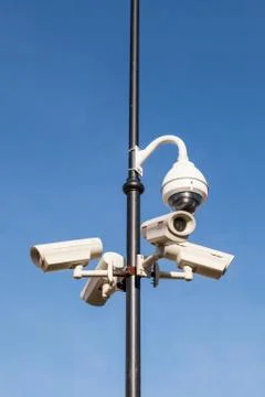 Security cctv cameras on pylon Stock-Fotos